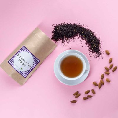 Schwarzer Tee Mandel